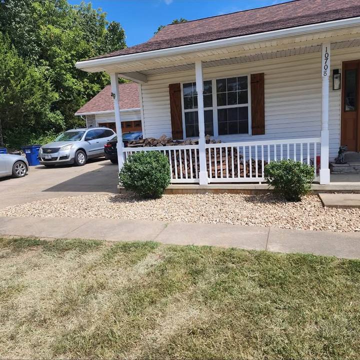 Front bed by the porch after cleanup